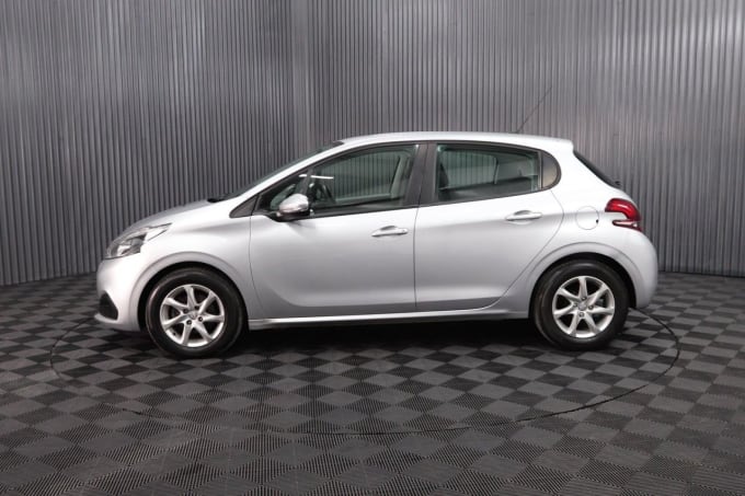 2025 Peugeot 208