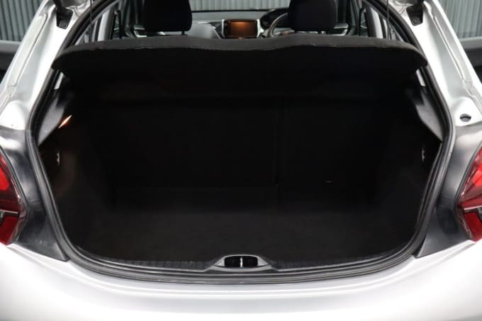 2025 Peugeot 208