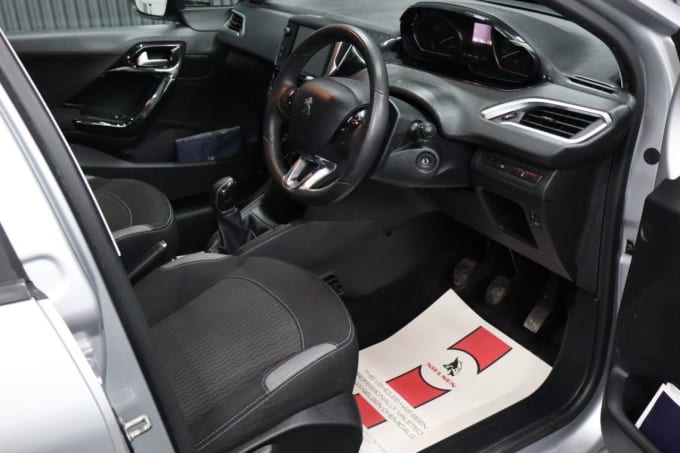 2025 Peugeot 208