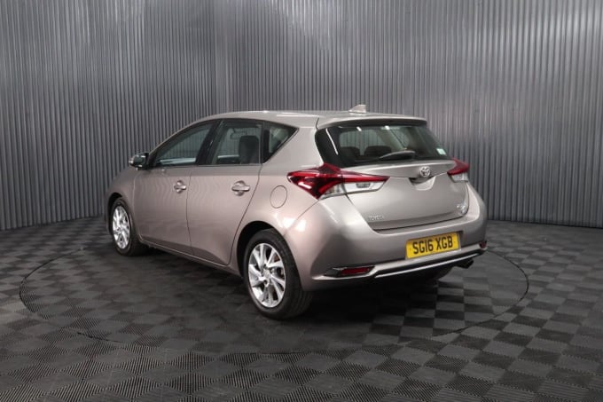2025 Toyota Auris