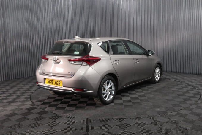 2025 Toyota Auris