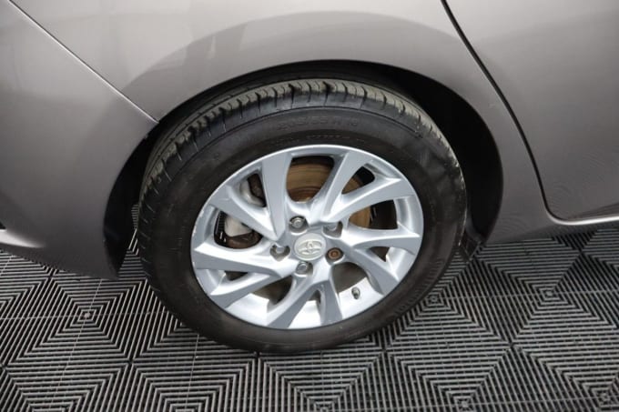 2025 Toyota Auris