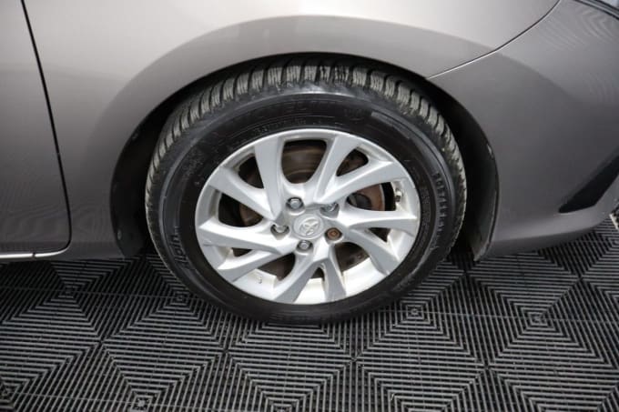 2025 Toyota Auris