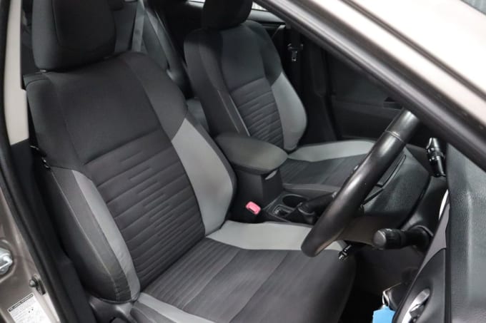 2025 Toyota Auris