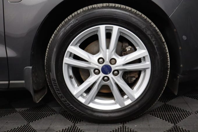 2025 Ford S-max