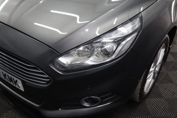 2025 Ford S-max
