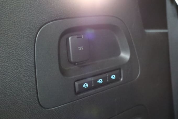 2025 Ford S-max
