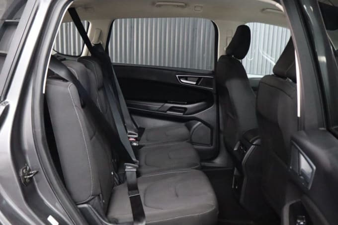 2025 Ford S-max