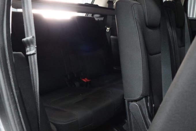2025 Ford S-max