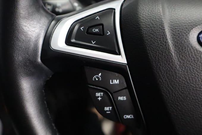 2025 Ford S-max