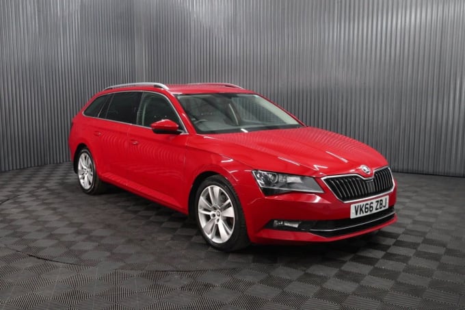 2025 Skoda Superb