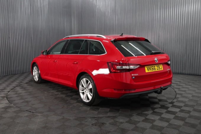 2025 Skoda Superb