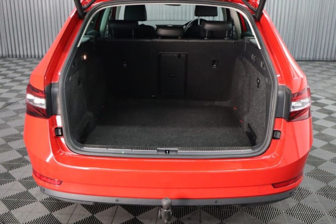 2025 Skoda Superb