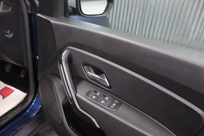 2025 Dacia Duster