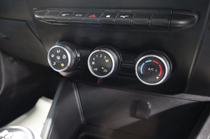 2025 Dacia Duster