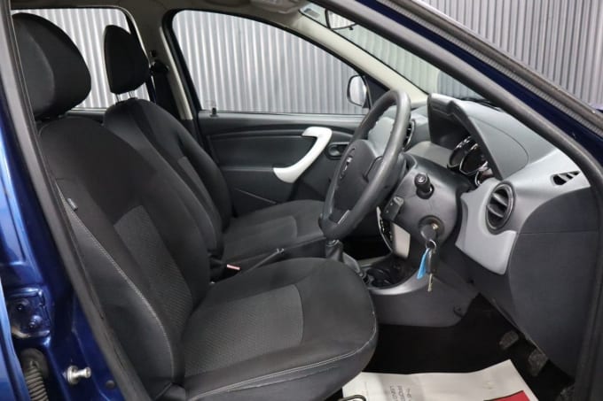 2025 Dacia Duster