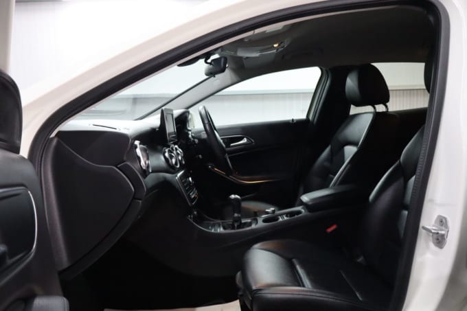 2025 Mercedes-benz Gla