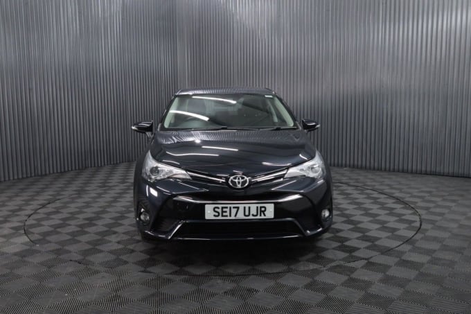 2025 Toyota Avensis