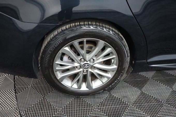 2025 Toyota Avensis