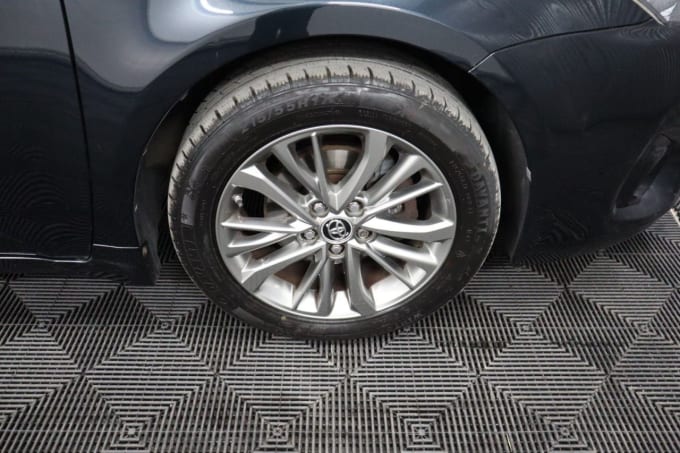 2025 Toyota Avensis
