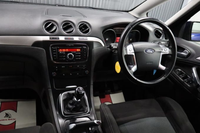 2025 Ford S-max