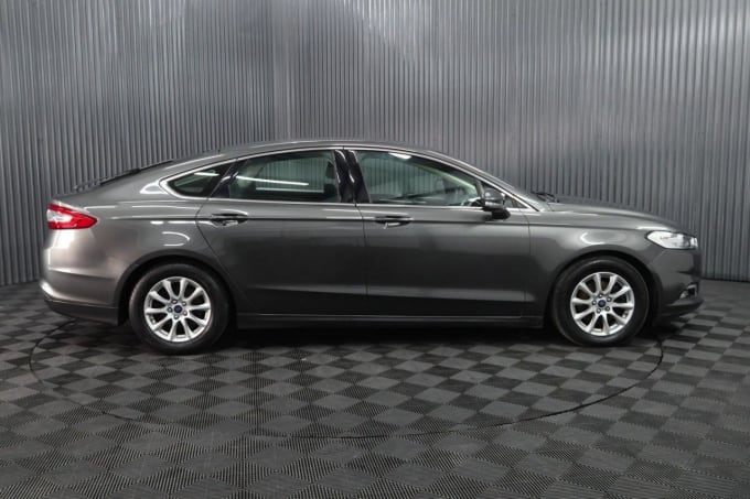 2025 Ford Mondeo