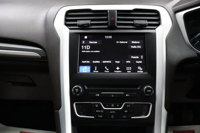 2025 Ford Mondeo