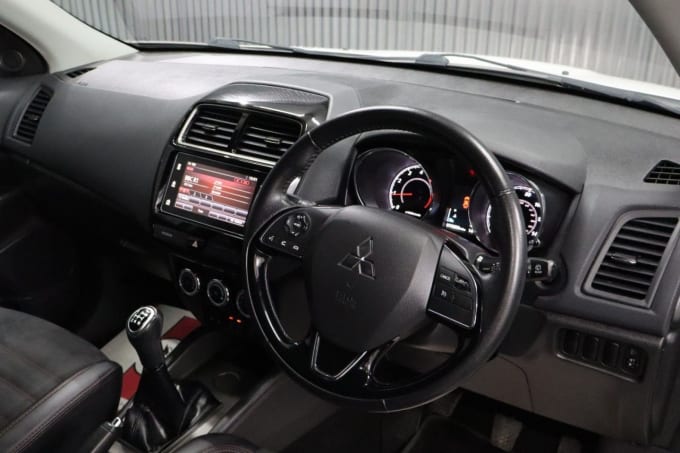 2025 Mitsubishi Asx