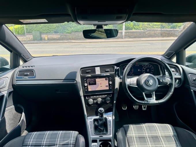 2025 Volkswagen Golf
