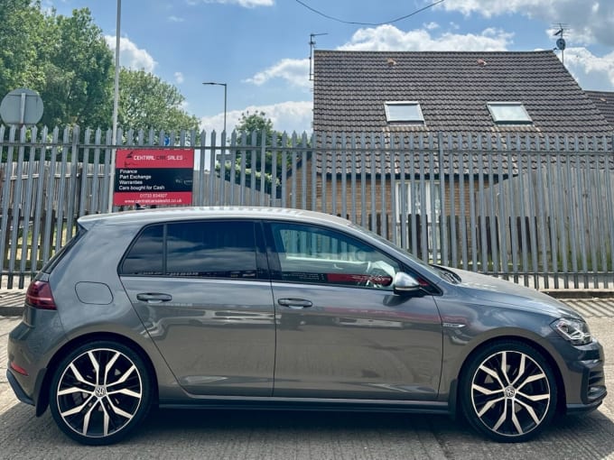 2025 Volkswagen Golf
