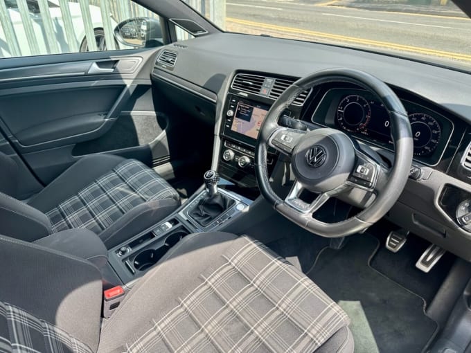 2025 Volkswagen Golf