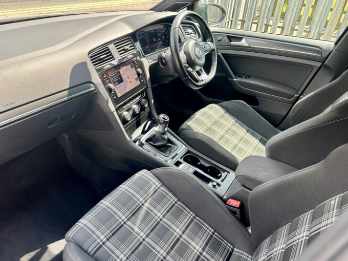 2025 Volkswagen Golf