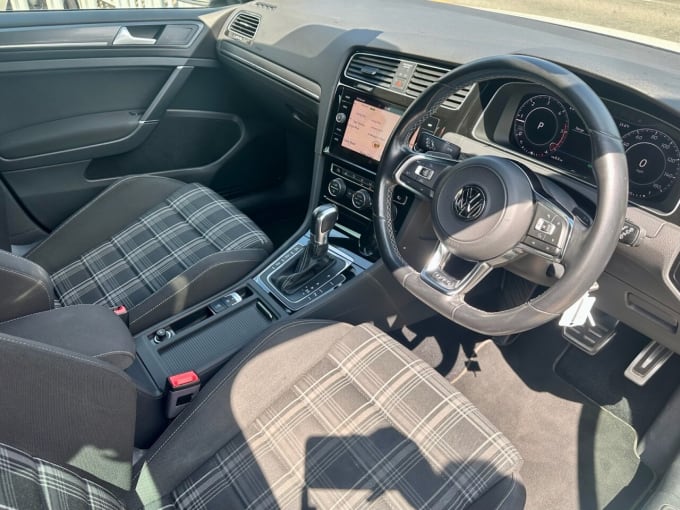 2025 Volkswagen Golf