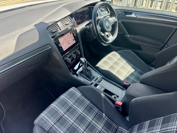 2025 Volkswagen Golf