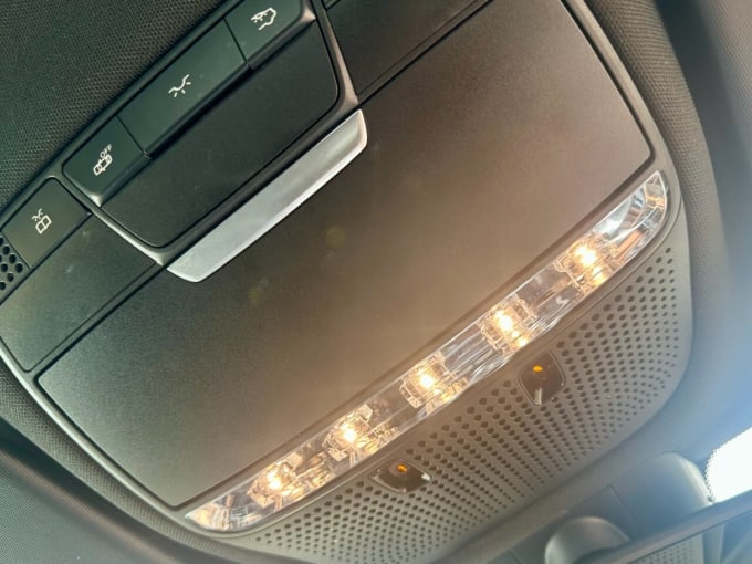 2025 Mercedes-benz C-class