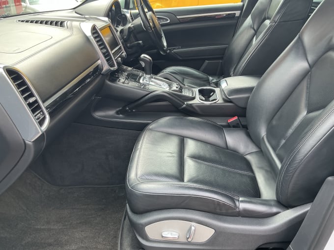 2012 Porsche Cayenne