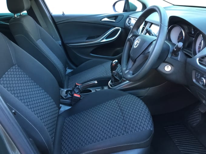 2018 Vauxhall Astra
