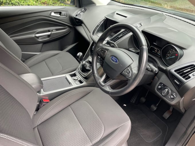 2025 Ford Kuga