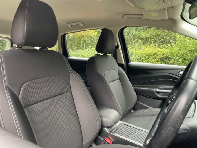 2025 Ford Kuga