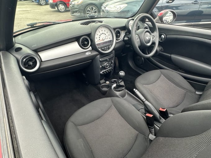2025 Mini Convertible