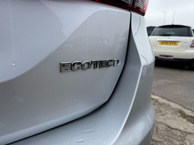 2025 Vauxhall Astra