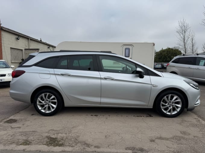 2025 Vauxhall Astra