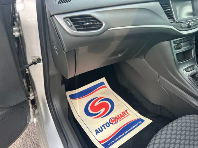2025 Vauxhall Astra