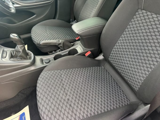 2025 Vauxhall Astra
