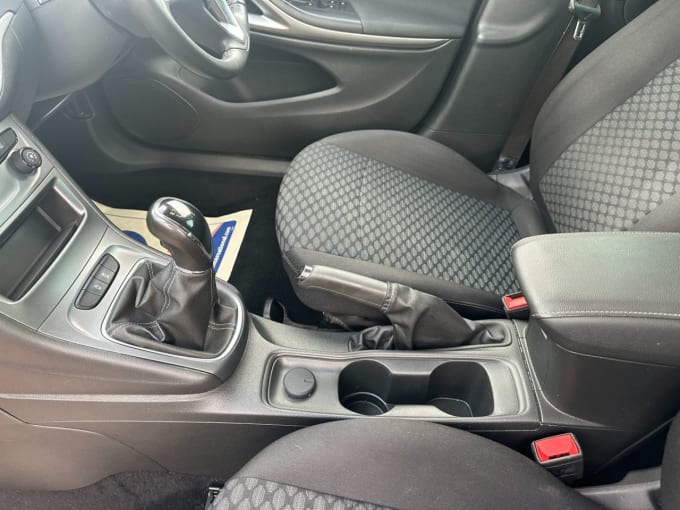 2025 Vauxhall Astra