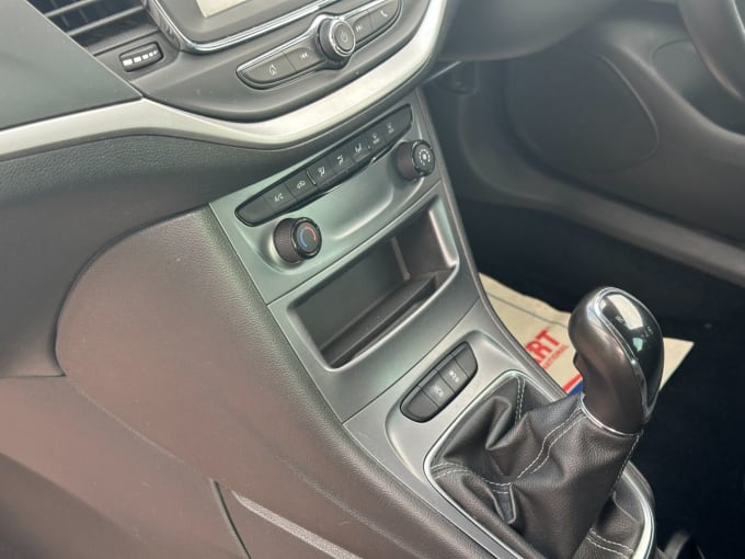 2025 Vauxhall Astra