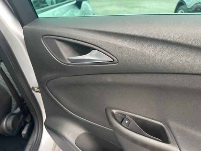 2025 Vauxhall Astra