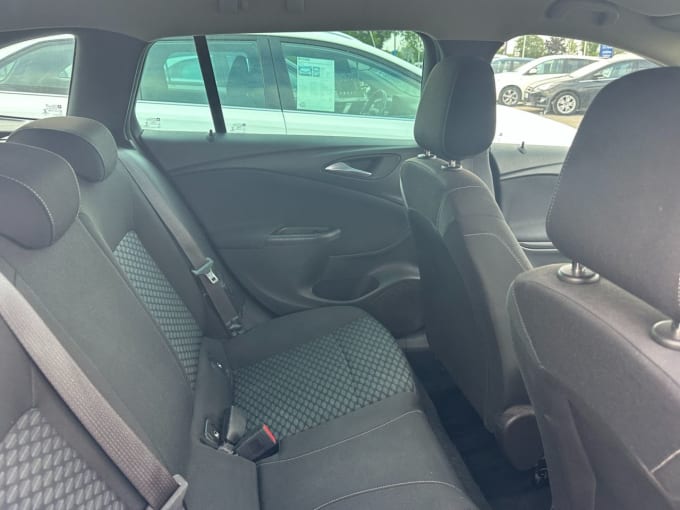 2025 Vauxhall Astra