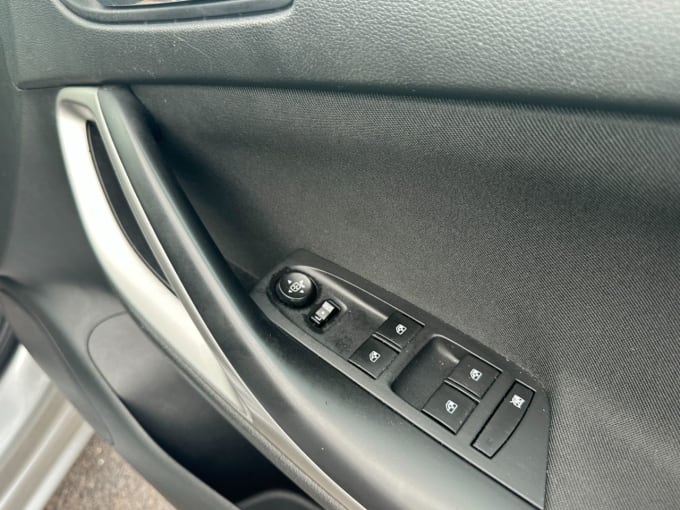 2025 Vauxhall Astra
