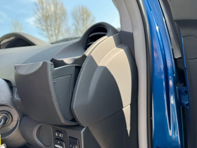 2025 Toyota Yaris